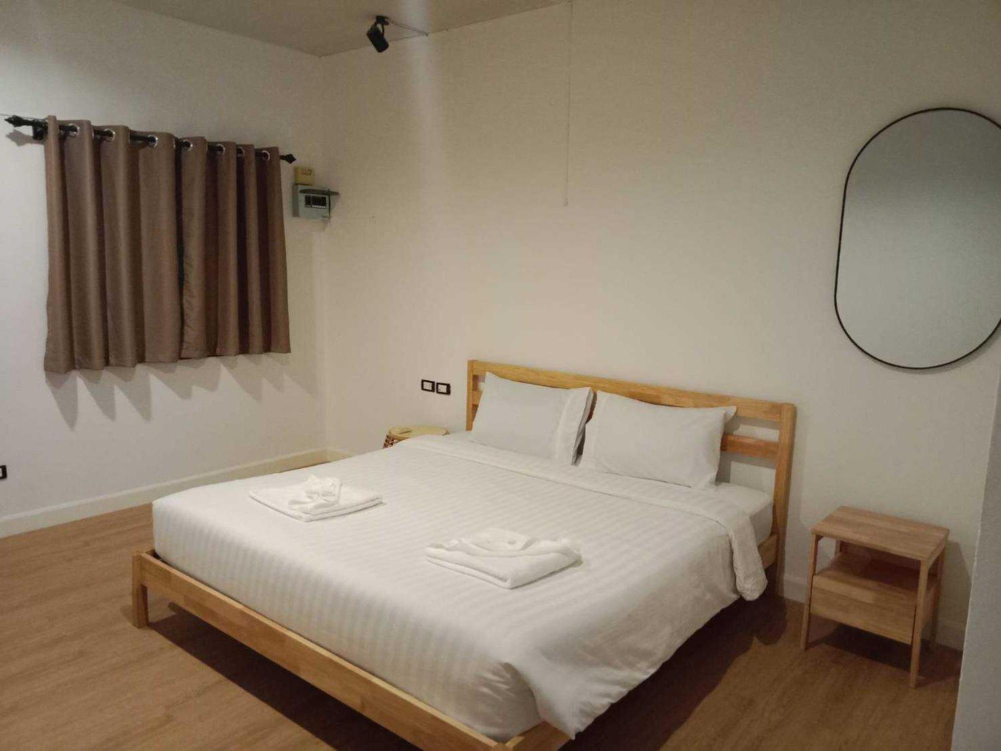 Rq Phuket By Collection O Hotell 3*